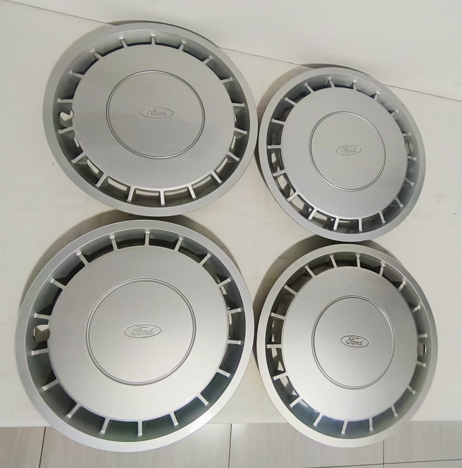 Calotas Del Rei Escort Corcel 2 Original Ford